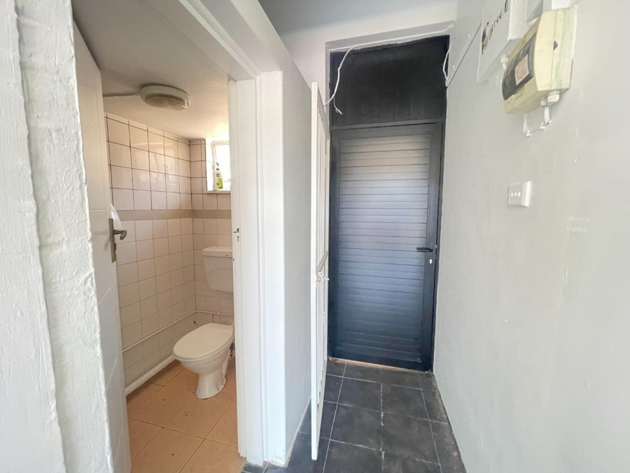 To Let Commercial Property for Rent in Glen Ashley KwaZulu-Natal