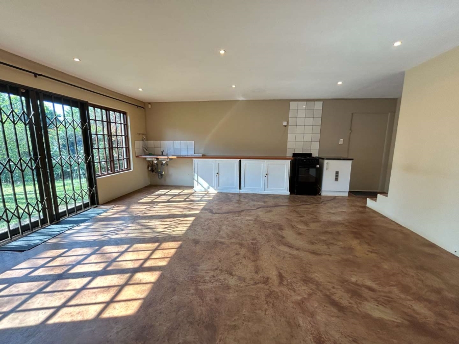 To Let 2 Bedroom Property for Rent in Crestholme KwaZulu-Natal