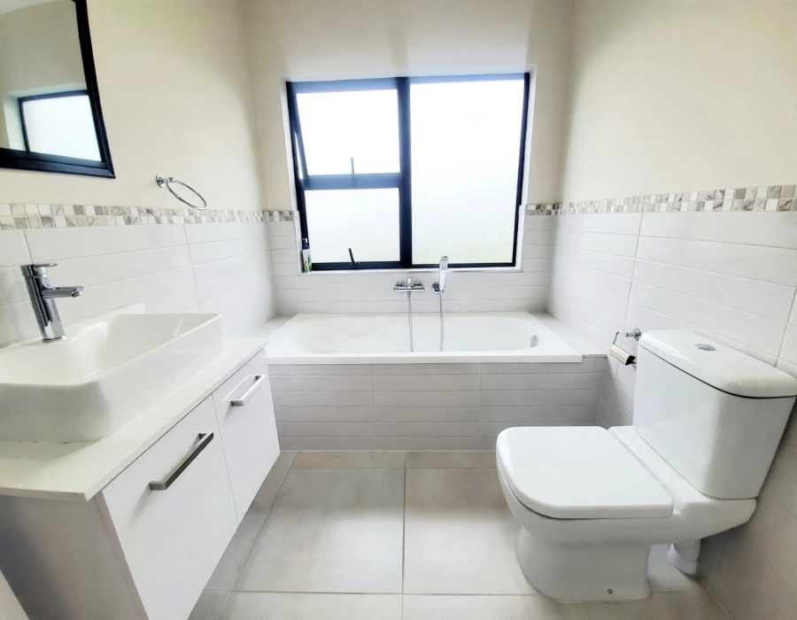To Let 3 Bedroom Property for Rent in Palm Lakes Estate KwaZulu-Natal