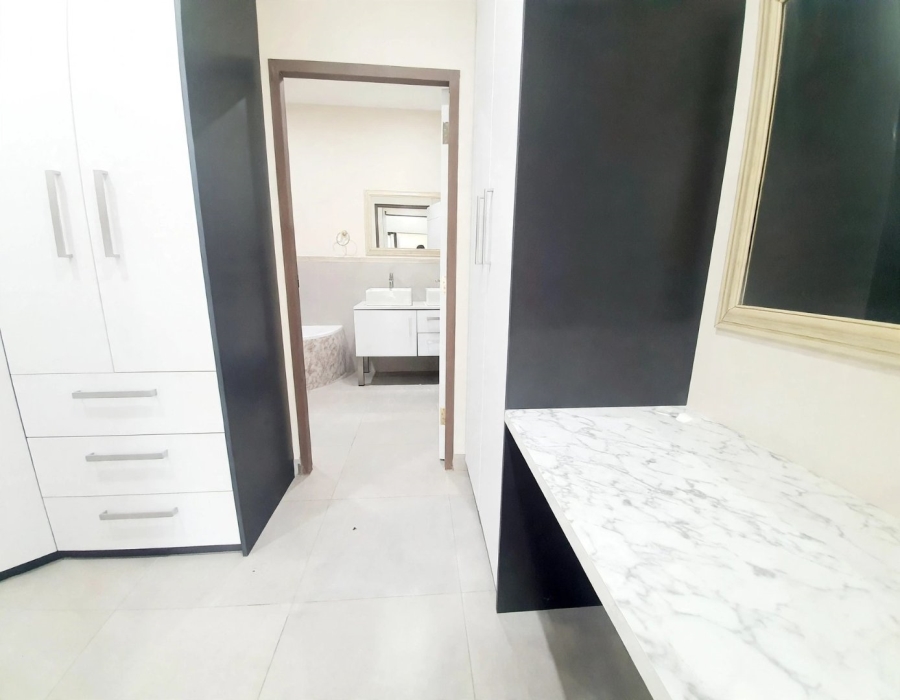 To Let 3 Bedroom Property for Rent in Palm Lakes Estate KwaZulu-Natal