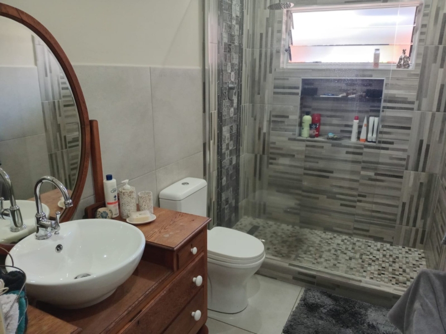 Commercial Property for Sale in Veld En Vlei KwaZulu-Natal