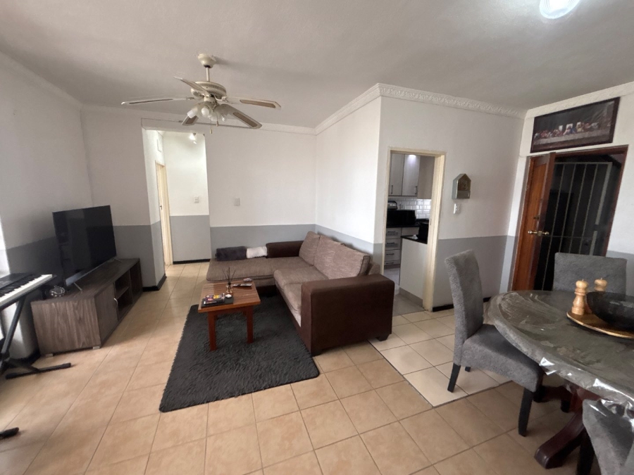 To Let 2 Bedroom Property for Rent in Northdene KwaZulu-Natal