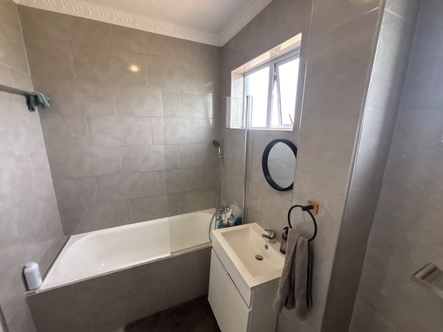 To Let 2 Bedroom Property for Rent in Northdene KwaZulu-Natal
