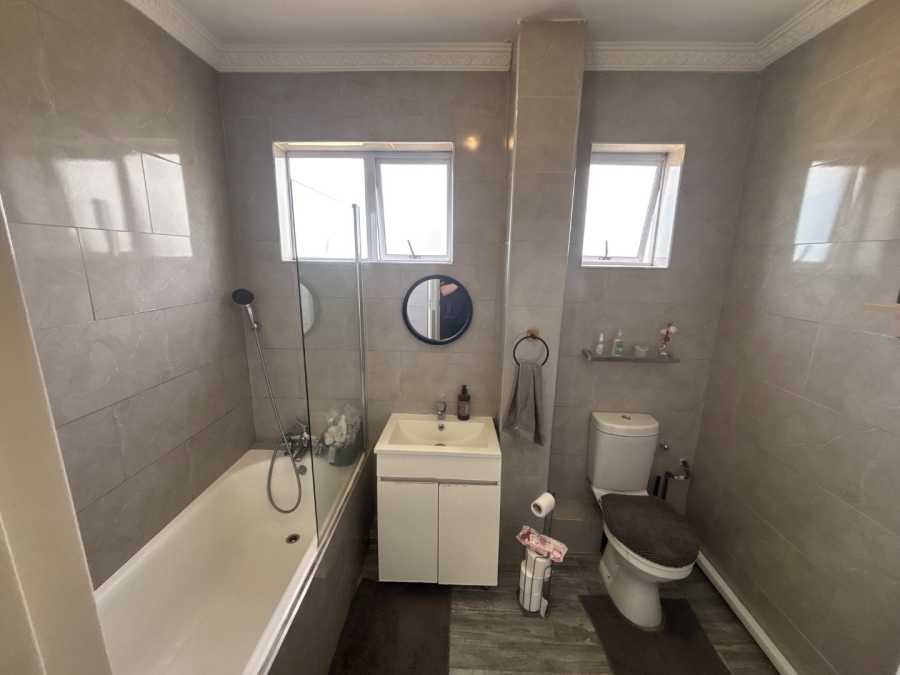 To Let 2 Bedroom Property for Rent in Northdene KwaZulu-Natal