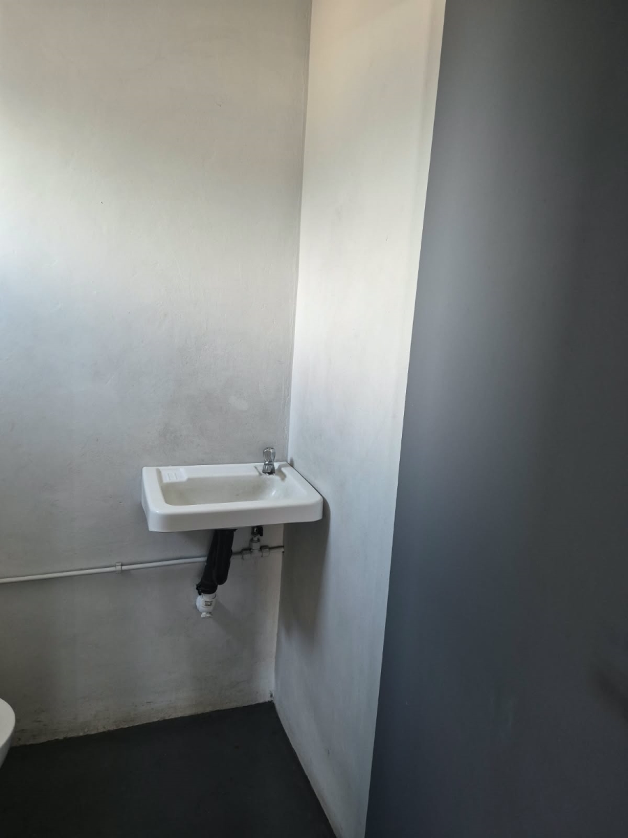 To Let Commercial Property for Rent in Alton KwaZulu-Natal