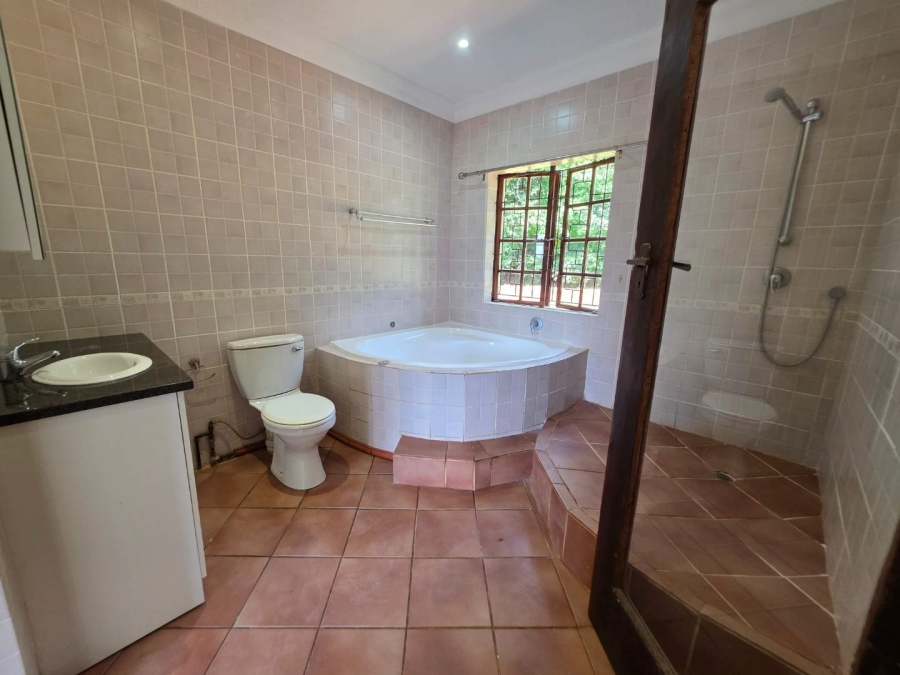 4 Bedroom Property for Sale in Waterfall KwaZulu-Natal