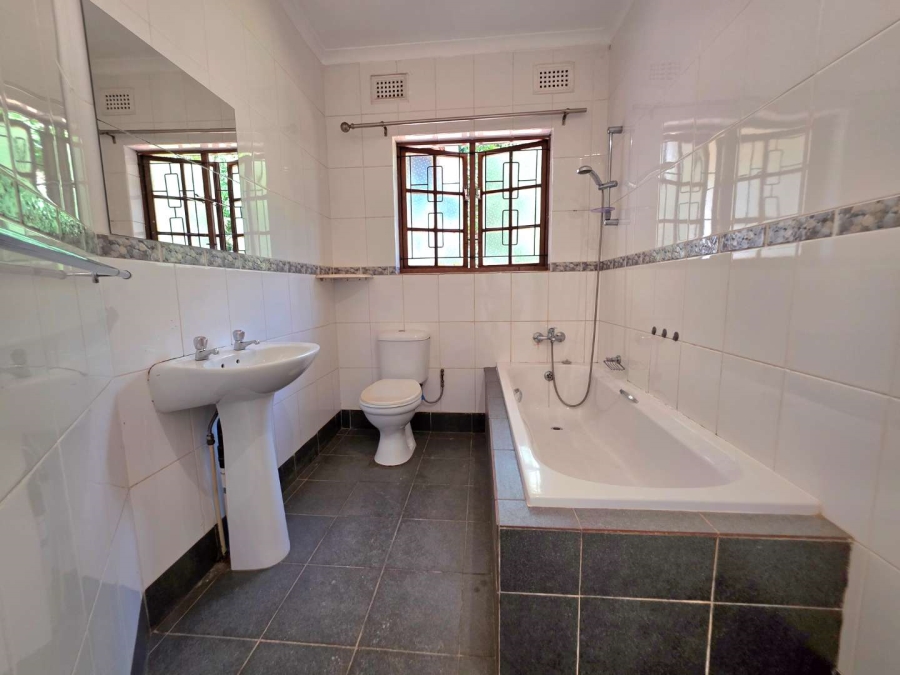 4 Bedroom Property for Sale in Waterfall KwaZulu-Natal