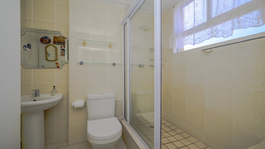 2 Bedroom Property for Sale in Amanzimtoti KwaZulu-Natal