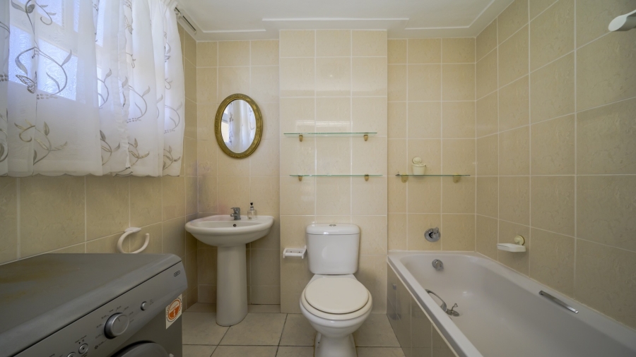 2 Bedroom Property for Sale in Amanzimtoti KwaZulu-Natal