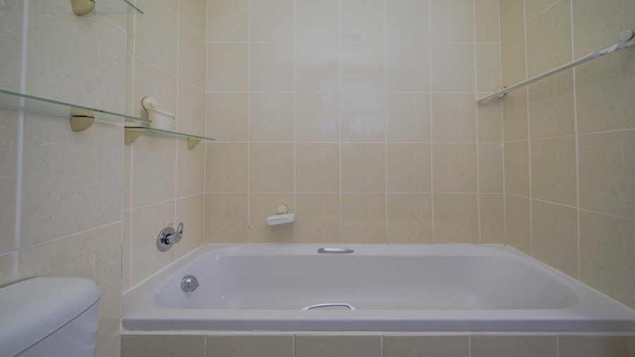 2 Bedroom Property for Sale in Amanzimtoti KwaZulu-Natal
