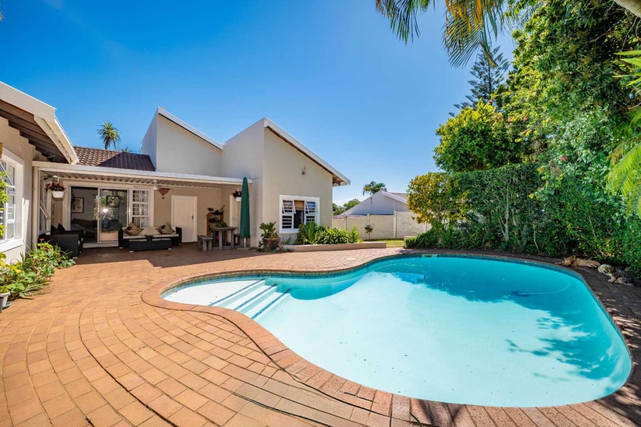 4 Bedroom Property for Sale in Sunningdale KwaZulu-Natal