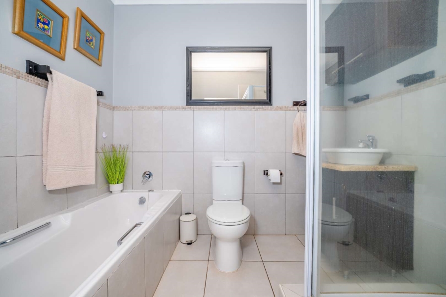 4 Bedroom Property for Sale in Sunningdale KwaZulu-Natal