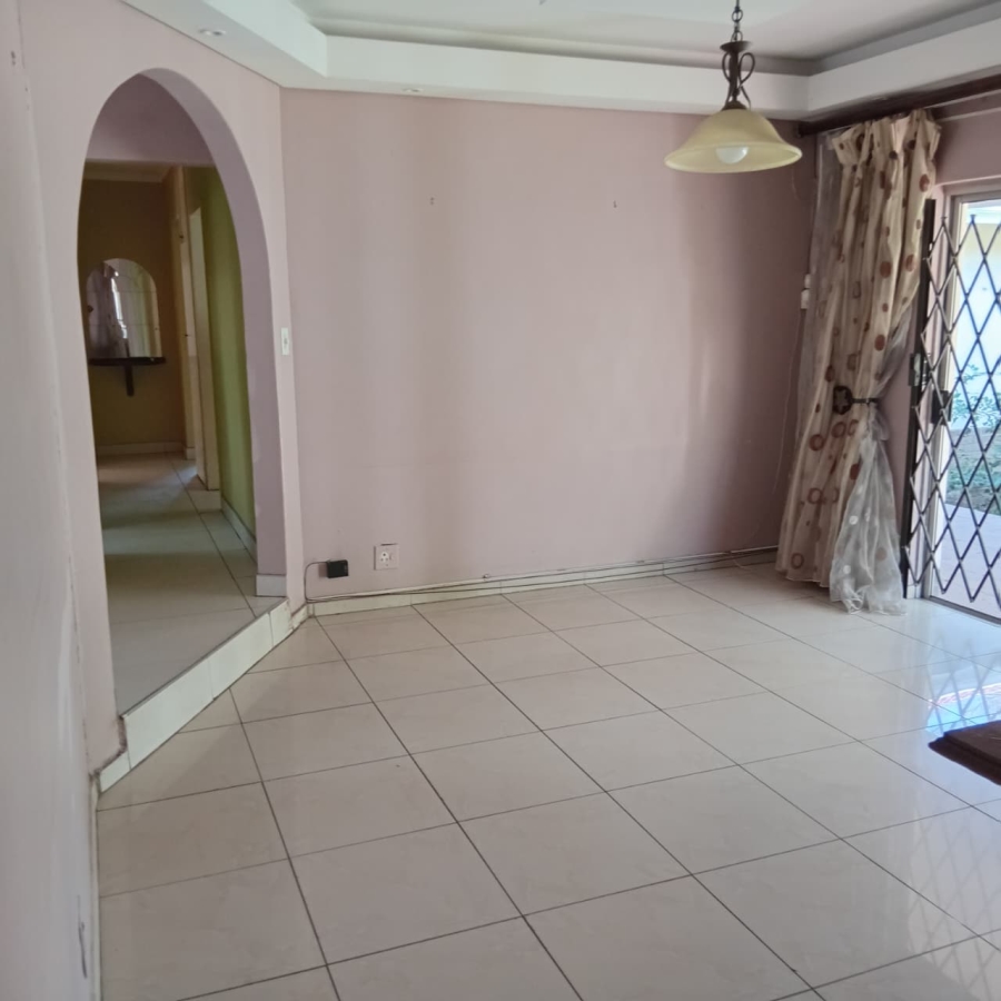 To Let 5 Bedroom Property for Rent in Lincoln Meade KwaZulu-Natal