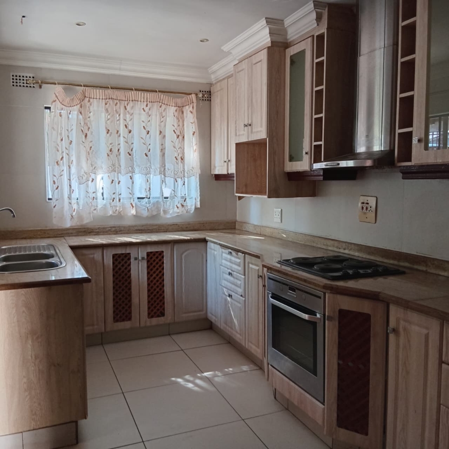 To Let 5 Bedroom Property for Rent in Lincoln Meade KwaZulu-Natal