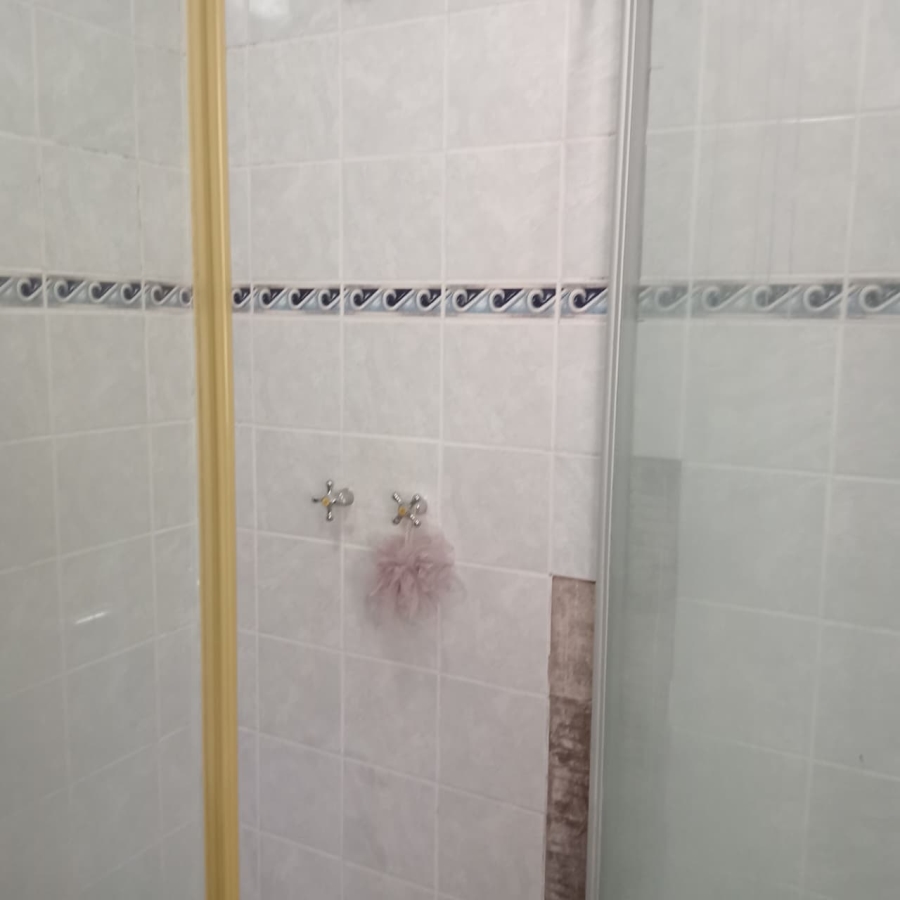 To Let 5 Bedroom Property for Rent in Lincoln Meade KwaZulu-Natal
