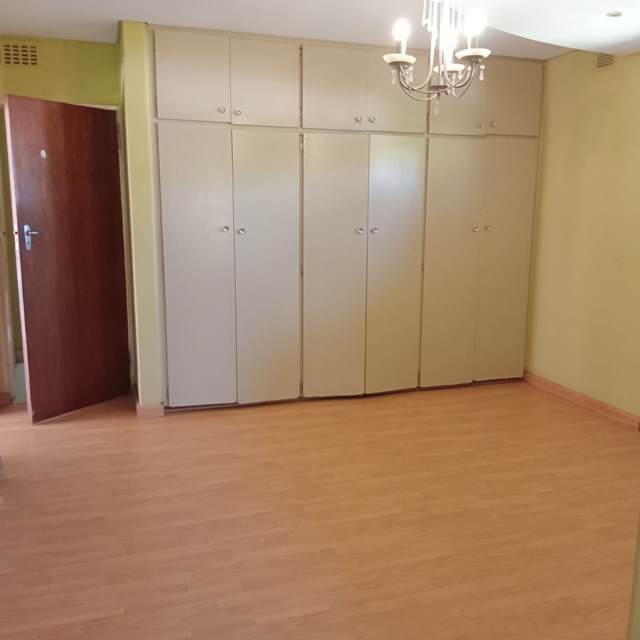 To Let 5 Bedroom Property for Rent in Lincoln Meade KwaZulu-Natal