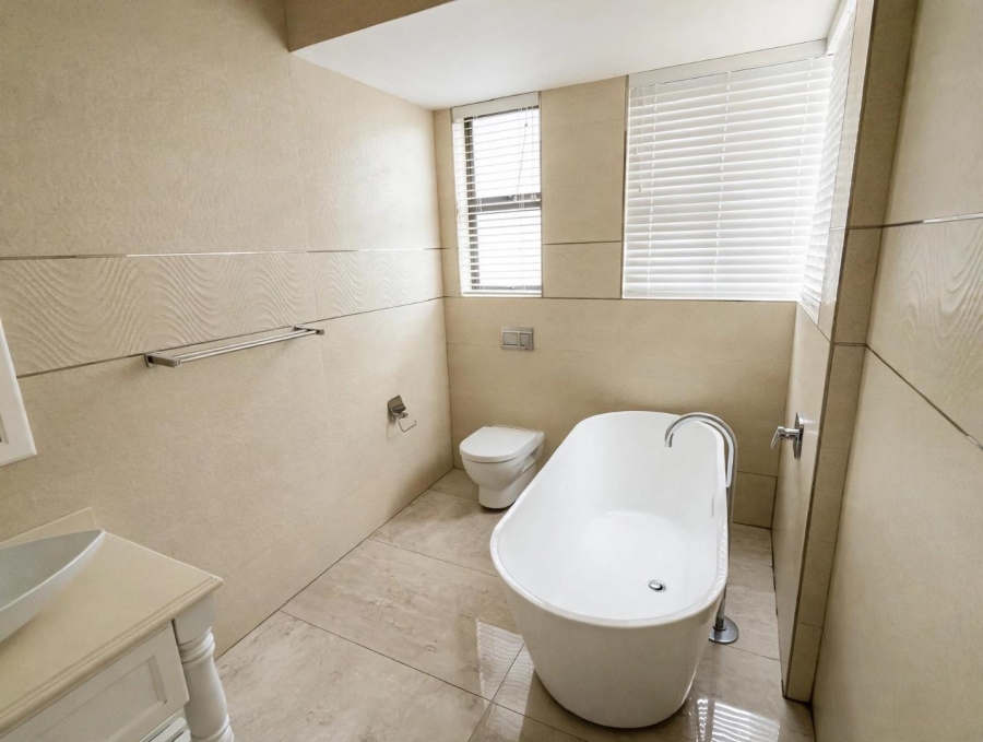5 Bedroom Property for Sale in Sheffield Beach KwaZulu-Natal