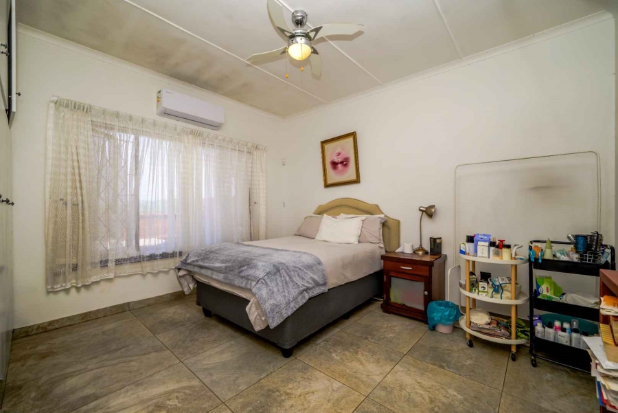 3 Bedroom Property for Sale in Amanzimtoti KwaZulu-Natal
