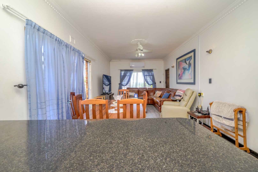3 Bedroom Property for Sale in Amanzimtoti KwaZulu-Natal