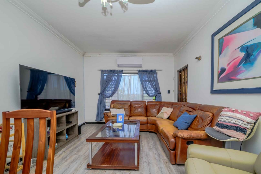 3 Bedroom Property for Sale in Amanzimtoti KwaZulu-Natal