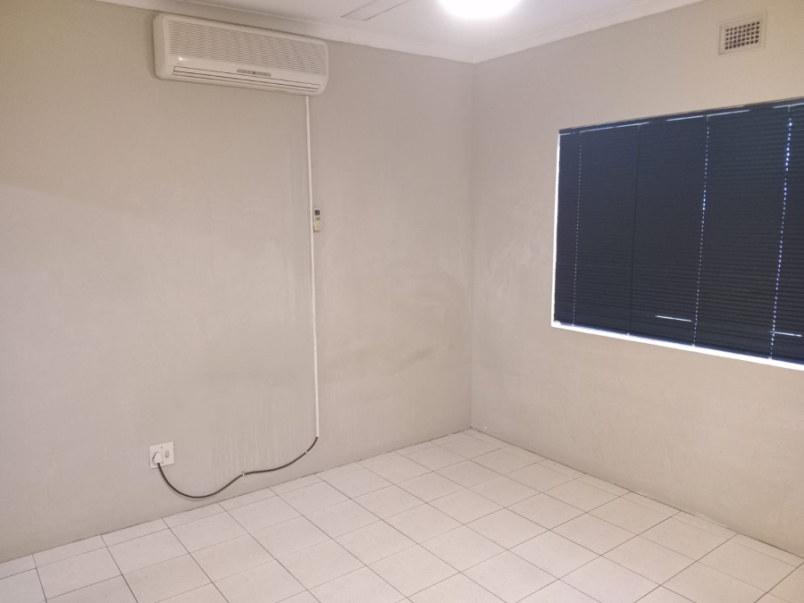 To Let 3 Bedroom Property for Rent in Wildenwide KwaZulu-Natal
