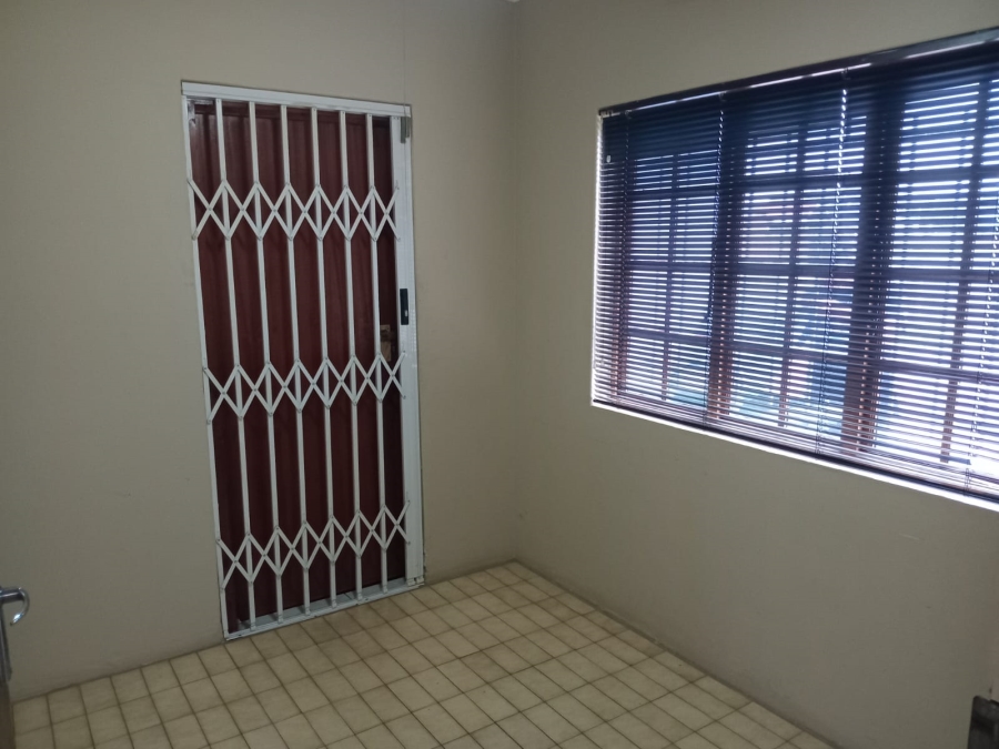 To Let 3 Bedroom Property for Rent in Wildenwide KwaZulu-Natal