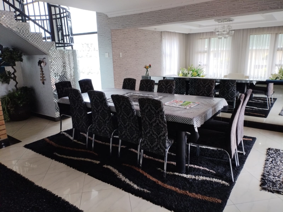 5 Bedroom Property for Sale in Somerset Park KwaZulu-Natal