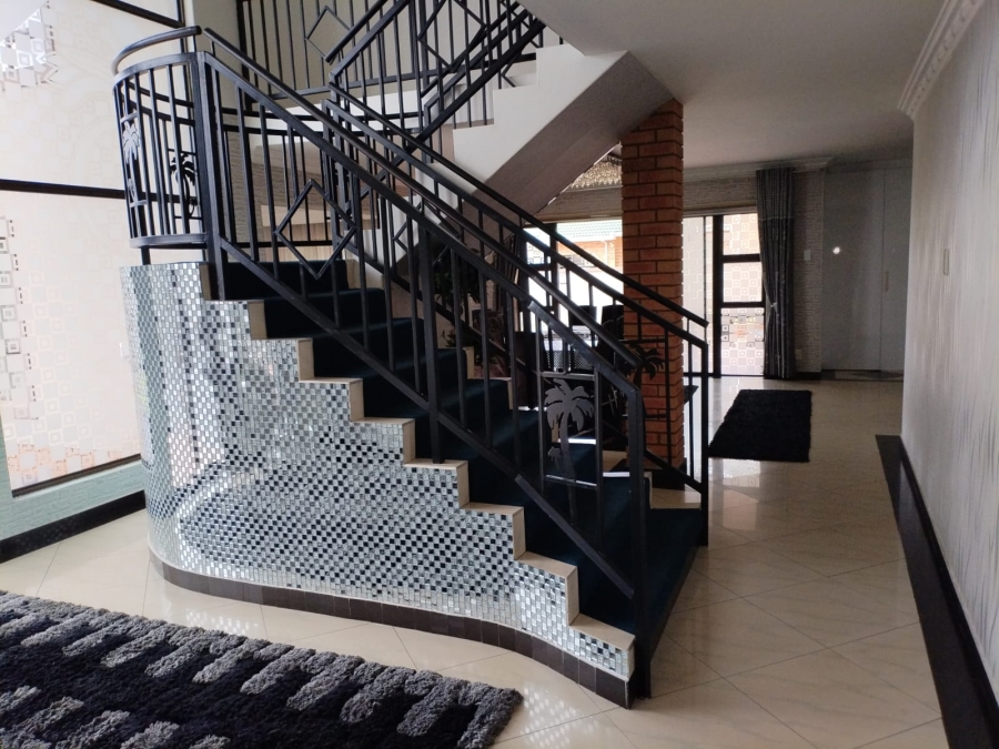 5 Bedroom Property for Sale in Somerset Park KwaZulu-Natal