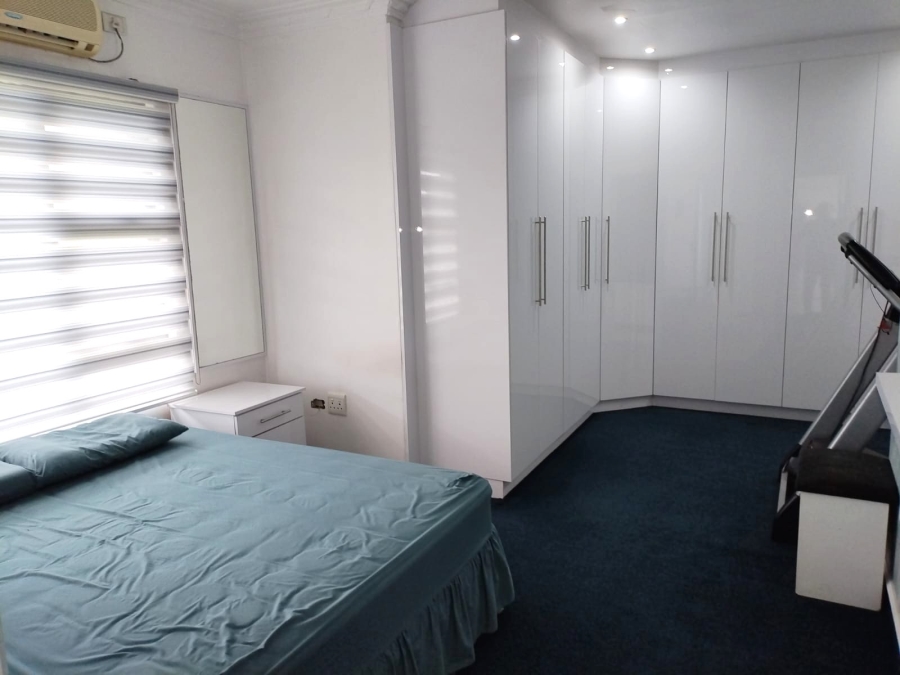 5 Bedroom Property for Sale in Somerset Park KwaZulu-Natal