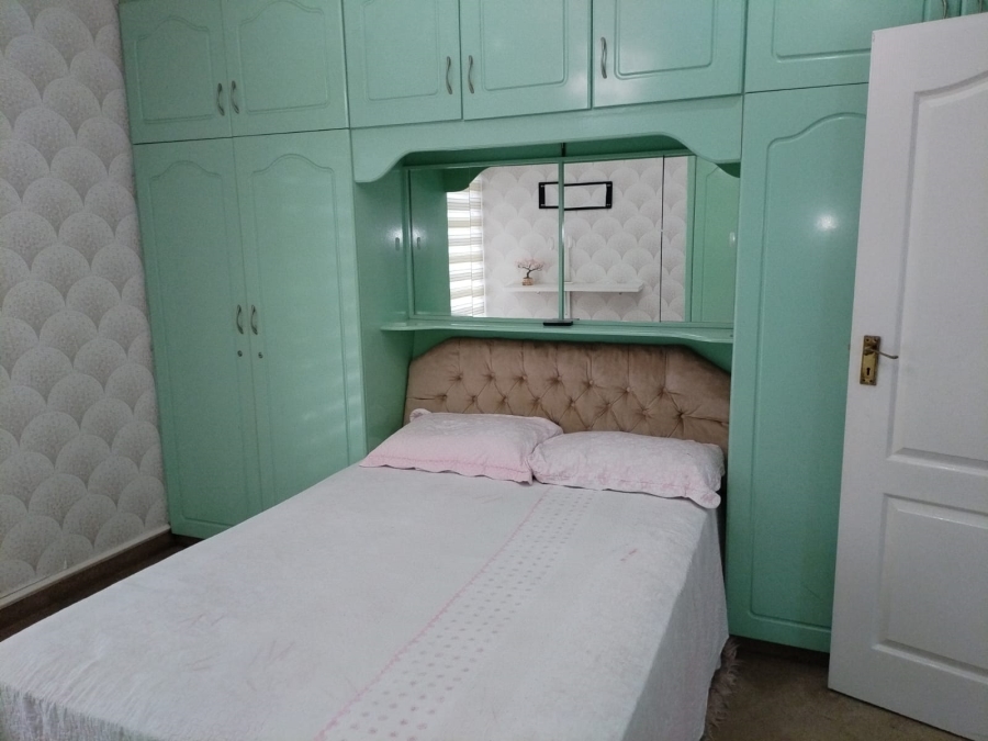 5 Bedroom Property for Sale in Somerset Park KwaZulu-Natal