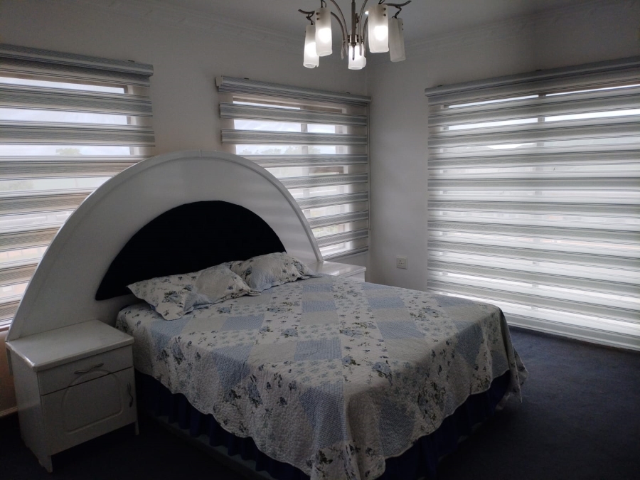 5 Bedroom Property for Sale in Somerset Park KwaZulu-Natal