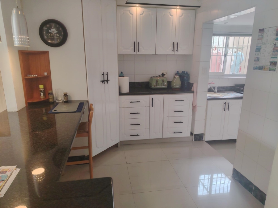 4 Bedroom Property for Sale in Umhlanga KwaZulu-Natal