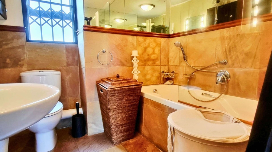 2 Bedroom Property for Sale in Umhlanga KwaZulu-Natal