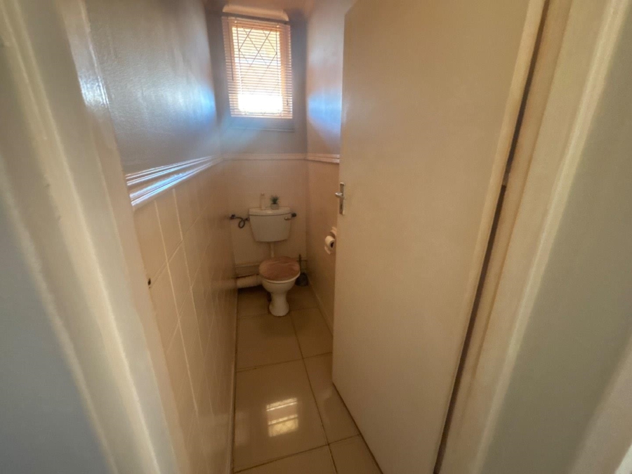 2 Bedroom Property for Sale in Pinetown KwaZulu-Natal
