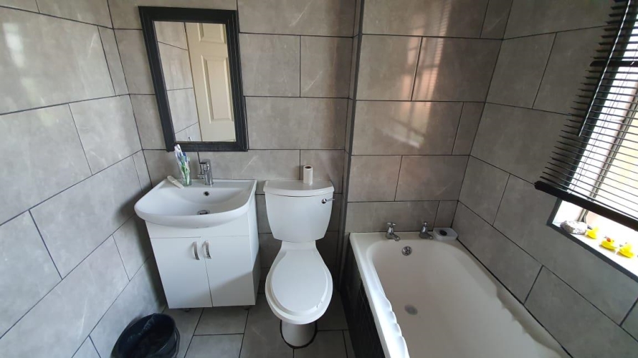 To Let 3 Bedroom Property for Rent in Wildenwide KwaZulu-Natal