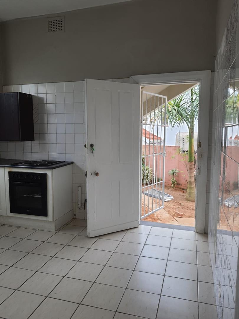 To Let 3 Bedroom Property for Rent in Essenwood KwaZulu-Natal