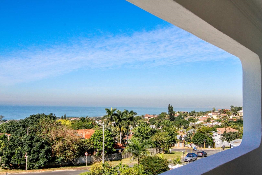 To Let 6 Bedroom Property for Rent in La Lucia KwaZulu-Natal