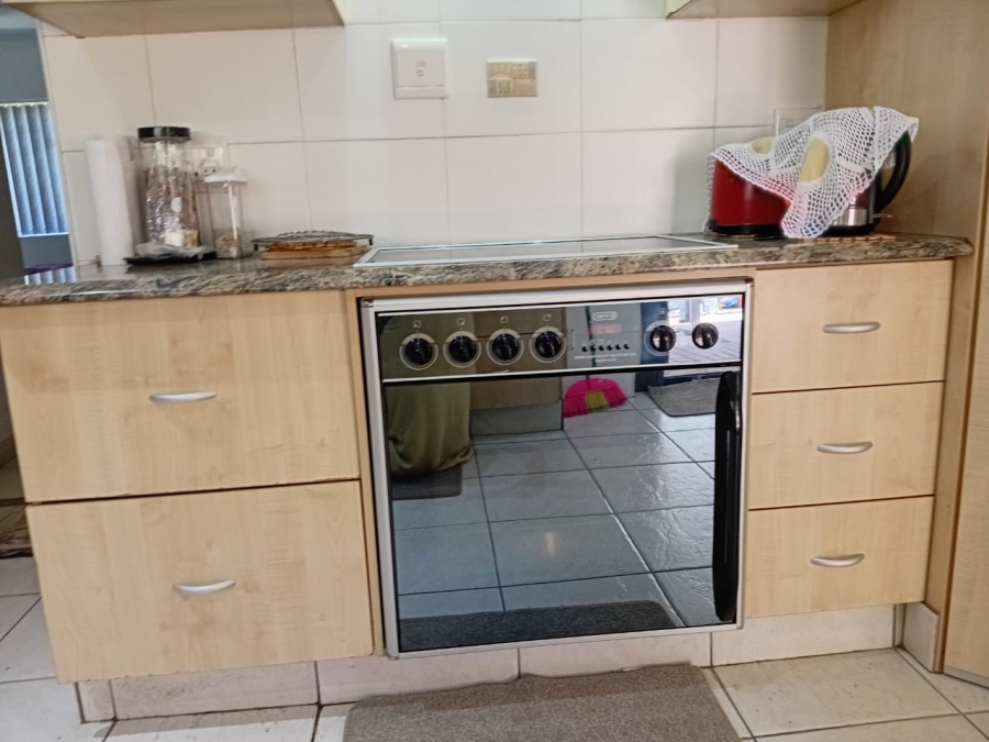 4 Bedroom Property for Sale in Athlone Park KwaZulu-Natal