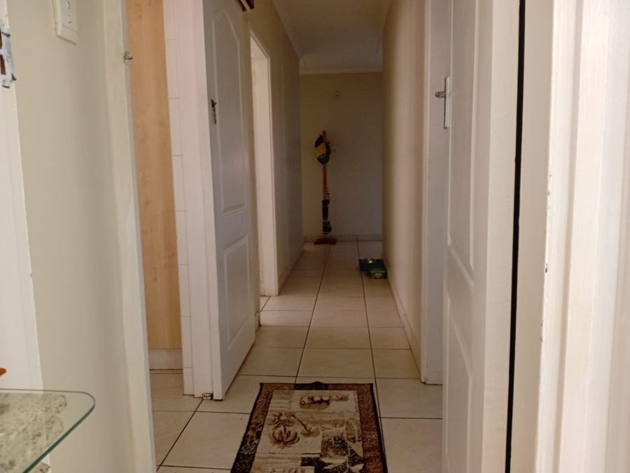 4 Bedroom Property for Sale in Athlone Park KwaZulu-Natal