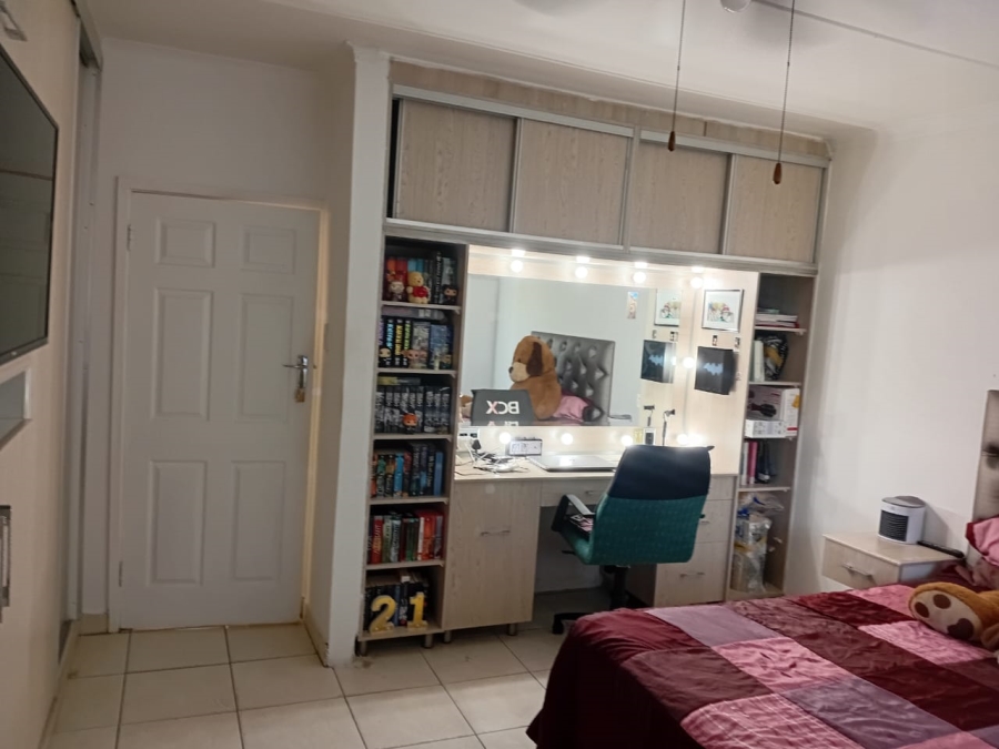 4 Bedroom Property for Sale in Athlone Park KwaZulu-Natal