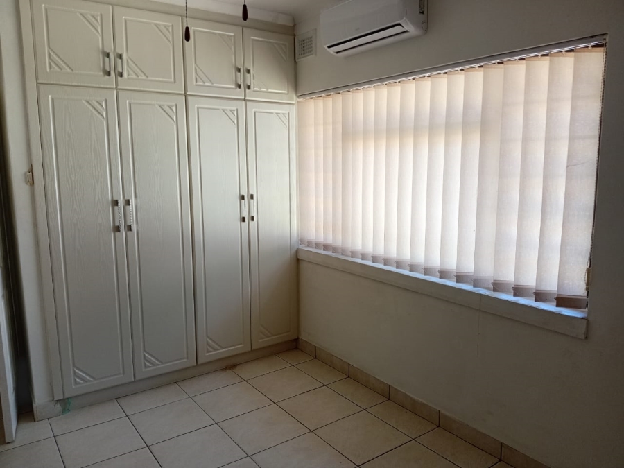 4 Bedroom Property for Sale in Athlone Park KwaZulu-Natal