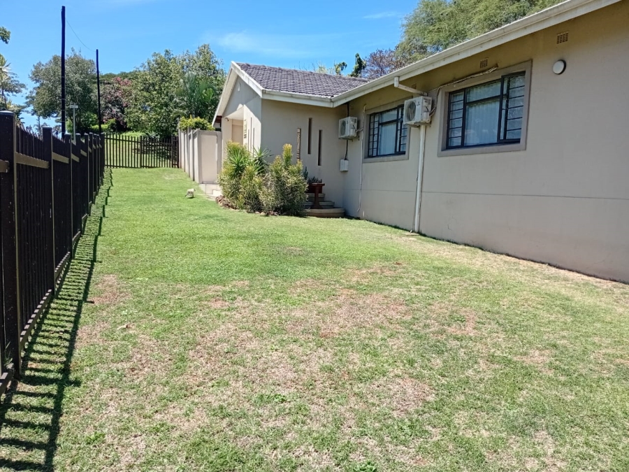4 Bedroom Property for Sale in Athlone Park KwaZulu-Natal