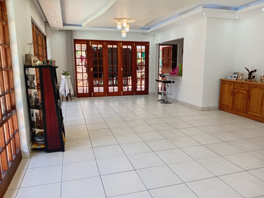 4 Bedroom Property for Sale in Athlone Park KwaZulu-Natal