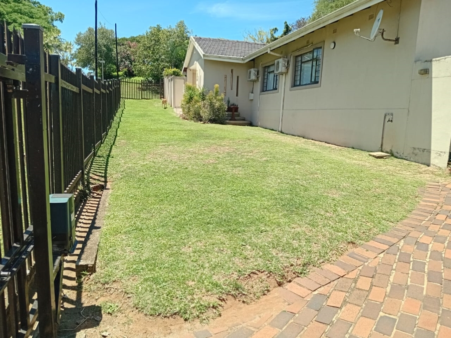 4 Bedroom Property for Sale in Athlone Park KwaZulu-Natal