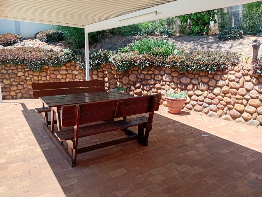 4 Bedroom Property for Sale in Athlone Park KwaZulu-Natal