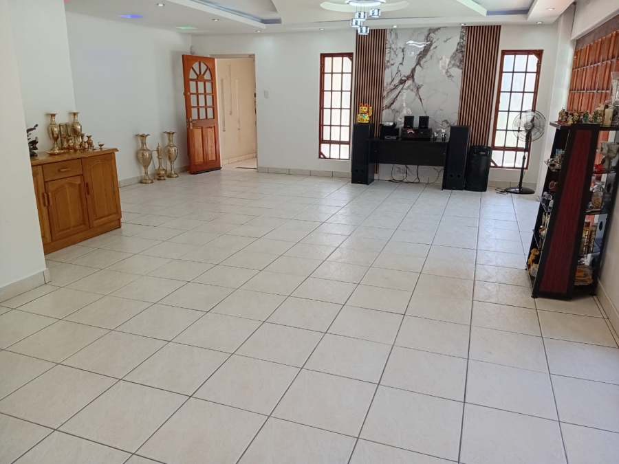 4 Bedroom Property for Sale in Athlone Park KwaZulu-Natal