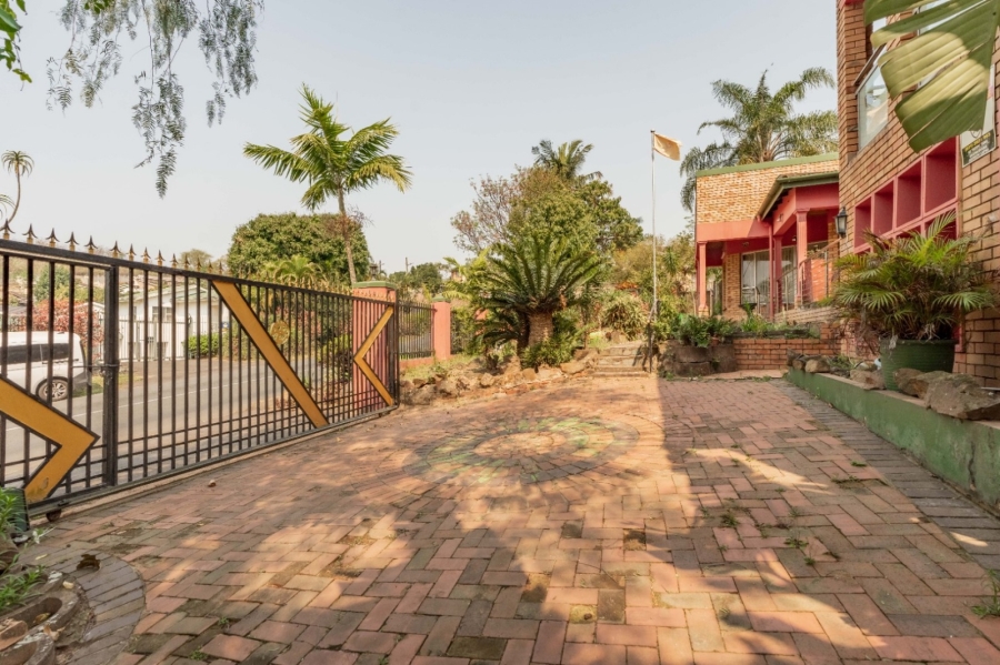 7 Bedroom Property for Sale in Reservoir Hills KwaZulu-Natal