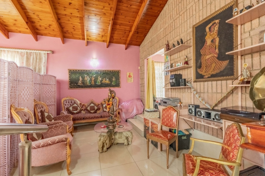 7 Bedroom Property for Sale in Reservoir Hills KwaZulu-Natal