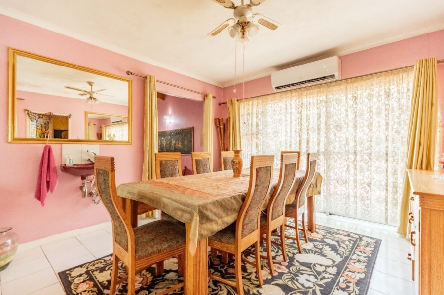 7 Bedroom Property for Sale in Reservoir Hills KwaZulu-Natal