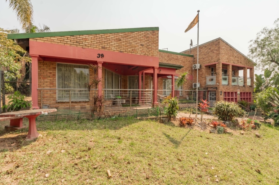 7 Bedroom Property for Sale in Reservoir Hills KwaZulu-Natal